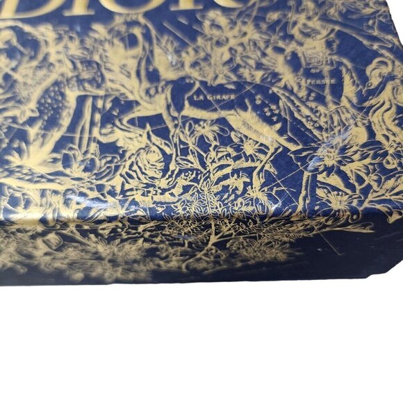 DIOR Detailed Empty Gift Box includes Blue & Gold Ribbon & Perfume Insert - Picture 5 of 13